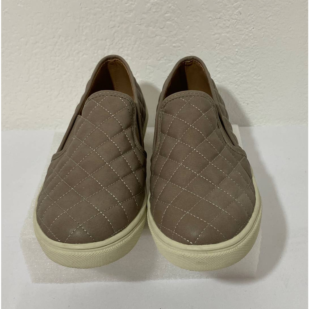 Steve Madden Size 6.5B Khaki Ecentrcq Quilted Comfort Sneakers Loafers Slip-On